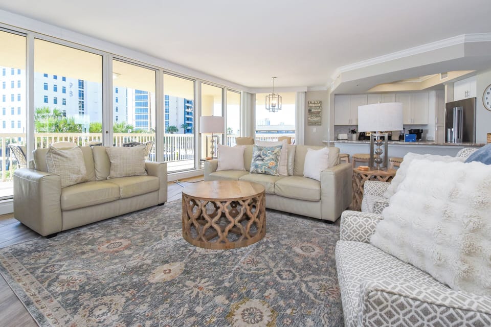 Silver Shells Maarten 308 - Living Area
