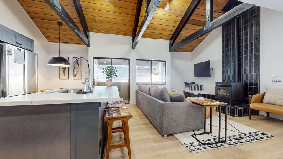 Condo, 2 Bedrooms | Living area | Smart TV