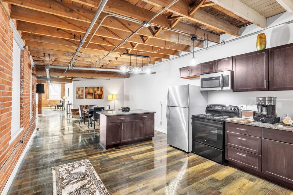 Apartment, 1 Bedroom | Private kitchen | Fridge, oven, coffee/tea maker