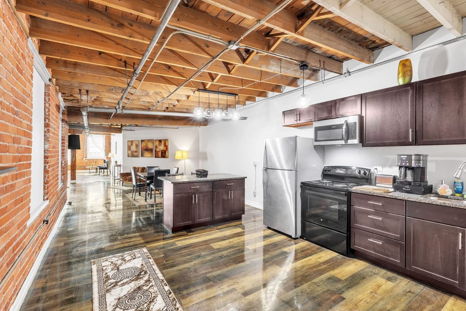 Apartment, 1 Bedroom | Private kitchen | Fridge, oven, coffee/tea maker
