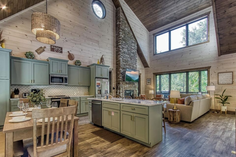 Stonehouse Ridge's fully-equipped kitchen