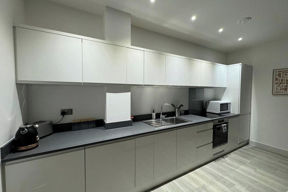 Apartment | Private kitchen | Fridge, microwave, oven, stovetop