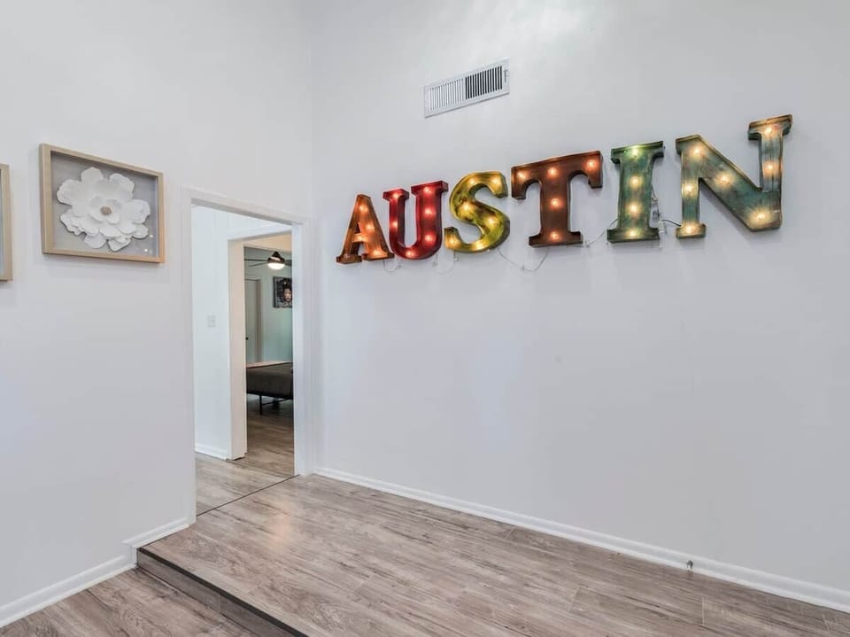 Want to show your friends you are having fun in Austin?
