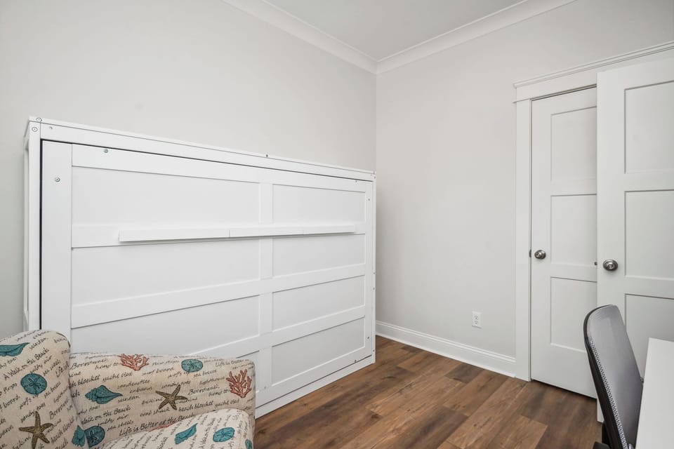 Office / Murphy Bed - 3rd Level Northeast