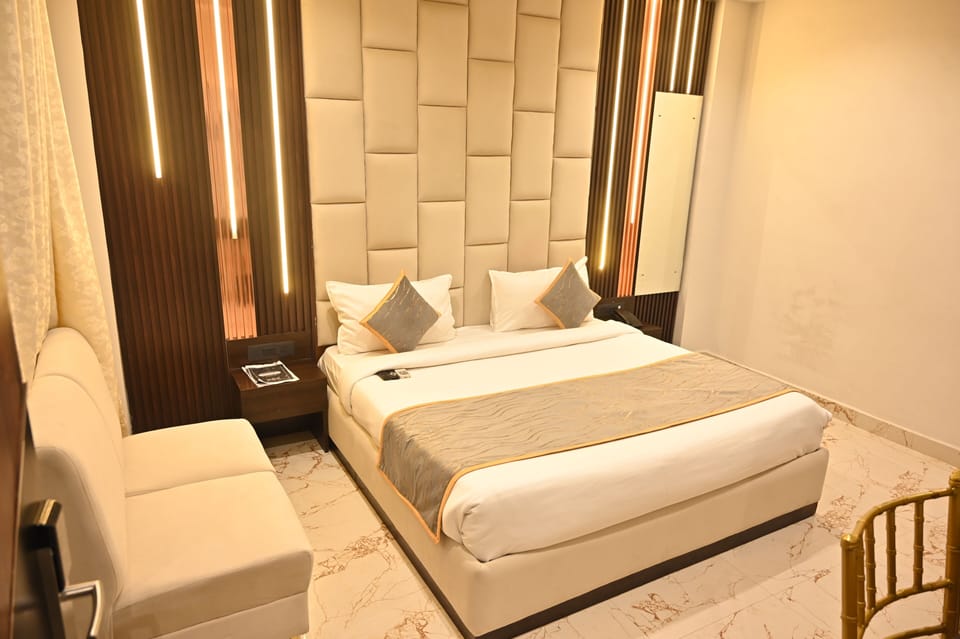 Standard Double Room, Balcony | Desk, laptop workspace, free WiFi