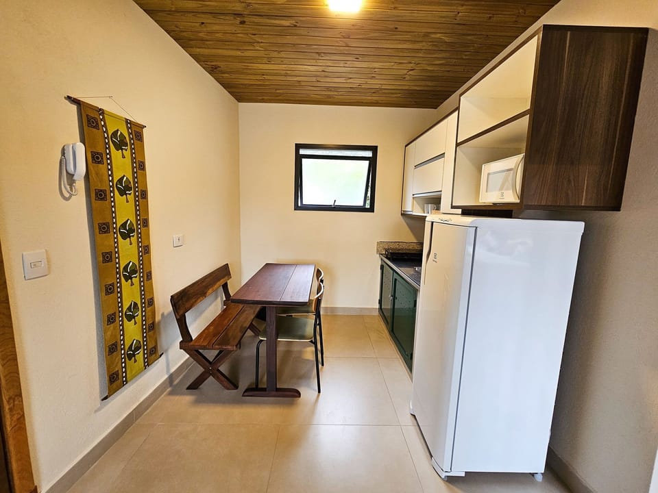 Bungalow | Dining