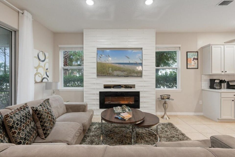 4766 Terrasonesta Drive (7).jpg