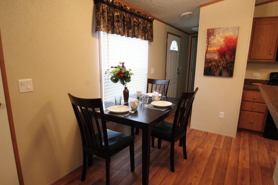 Deluxe House, 2 Bedrooms | Private kitchen | Full-size fridge, microwave, oven, stovetop