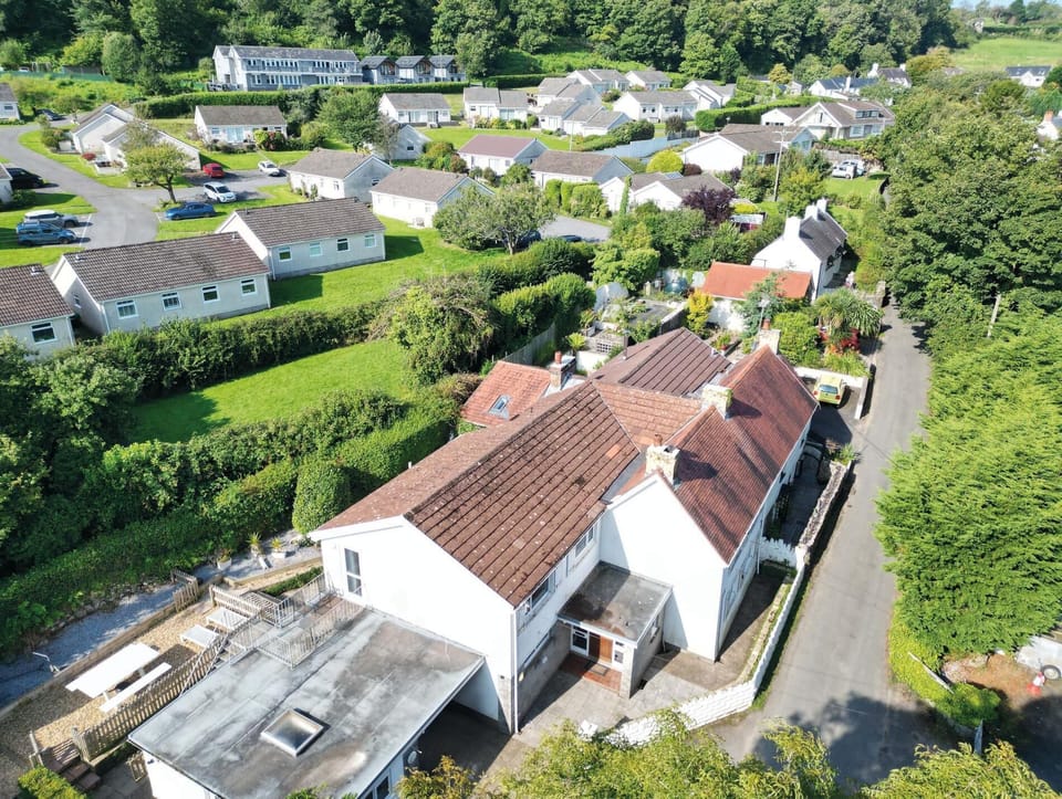 Bryn View – 5 Bedroom Holiday Home – Oxwich (5859)