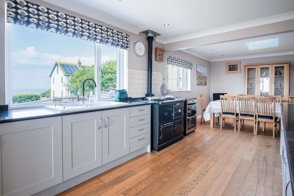 Carissima - 4 Bedroom House - Rhossili (6083)