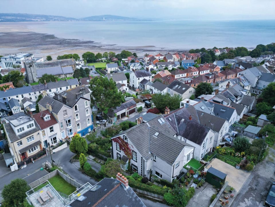 Overland Road – 4 Bedroom House – Mumbles (5770)