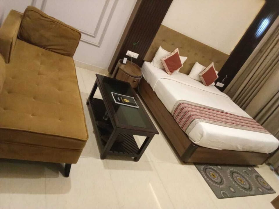 Comfort Studio, Balcony, City View | In-room safe, desk, laptop workspace, iron/ironing board