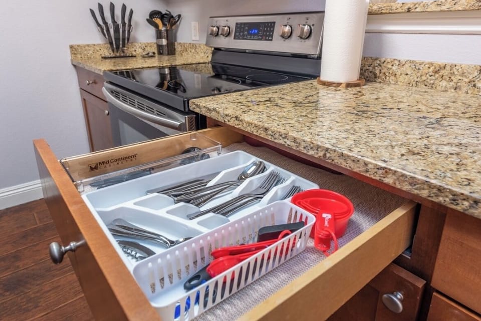 Fully equipped kitchen 