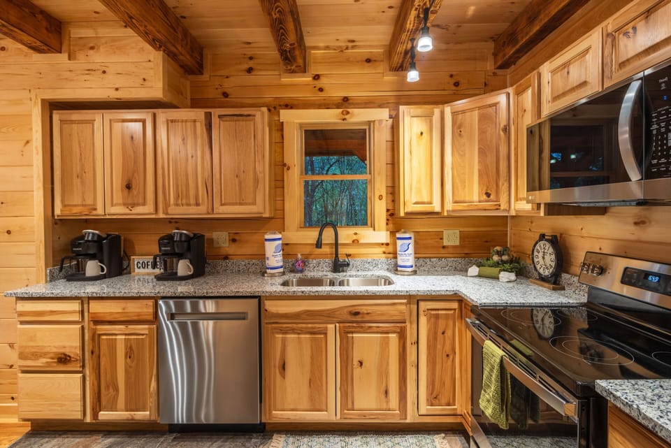 Scenic Ridge Lodge,Kitchen Closeup, from Right