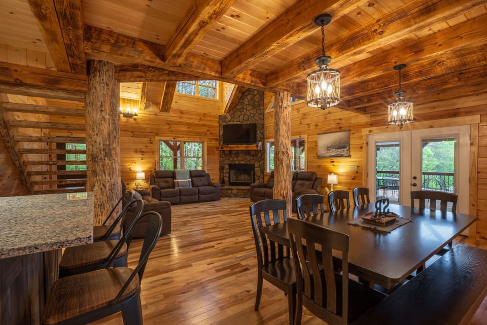 Scenic Ridge Lodge Dining Table, looking toward Great Room