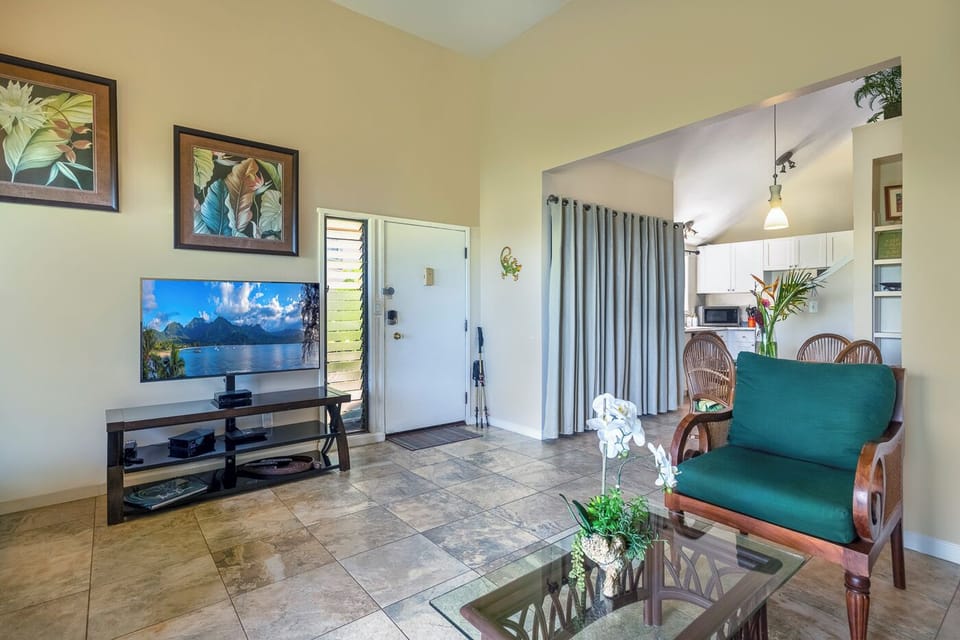 Condo, Multiple Beds, Patio, Ocean View (J1) | Living area