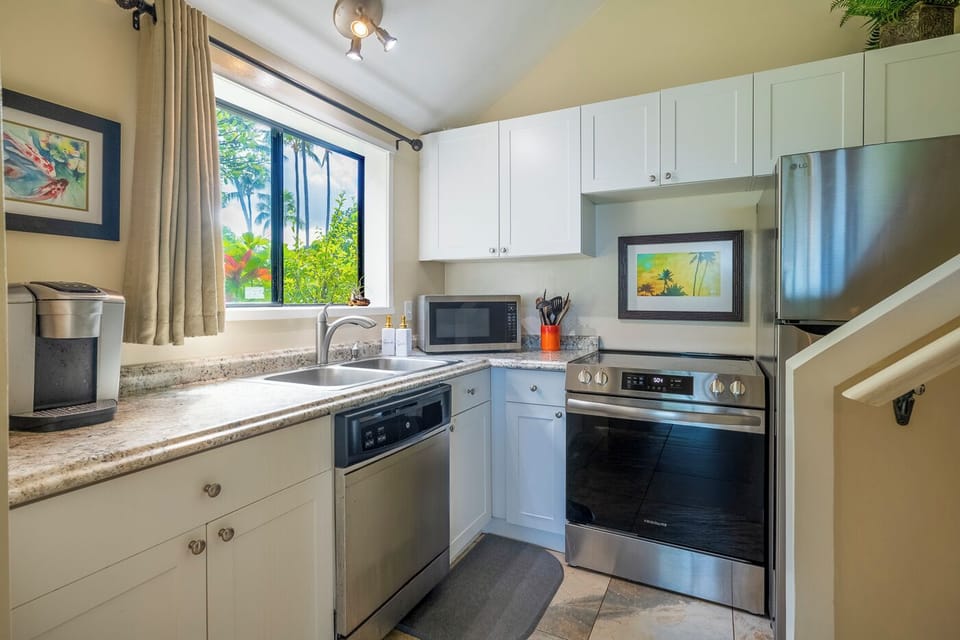 Condo, Multiple Beds, Patio, Ocean View (J1) | Private kitchen | Coffee/tea maker