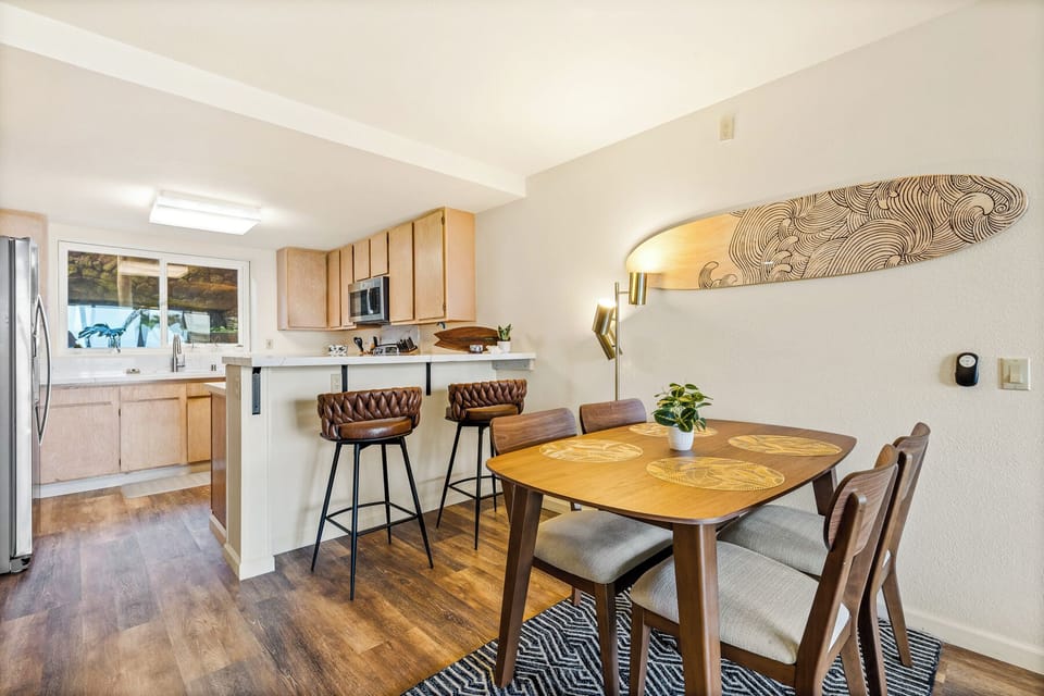 Condo, Multiple Beds, Hot Tub, Ocean View (2106) | Dining