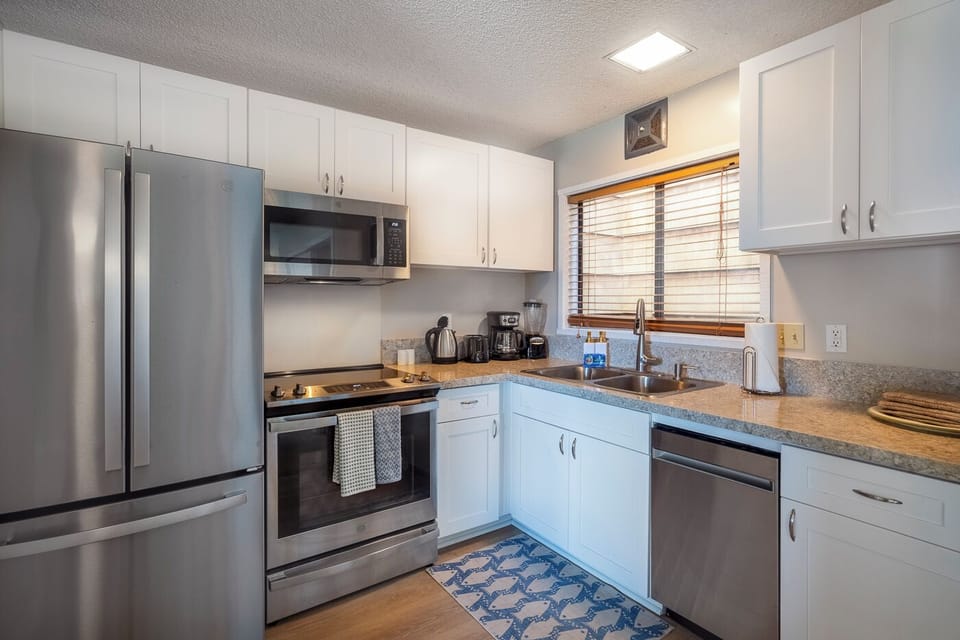 Condo, Multiple Beds, Balcony, Ocean View (E8) | Private kitchen | Coffee/tea maker