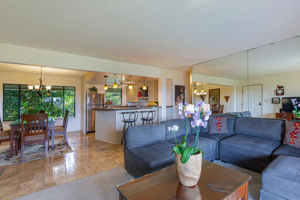 Condo, Multiple Beds, Hot Tub, Mountain View (8H) | Living area