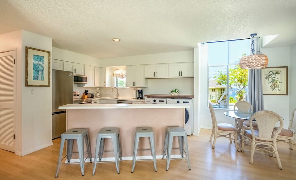 Condo, Multiple Beds, Balcony, Mountain View (2201) | Private kitchen | Coffee/tea maker