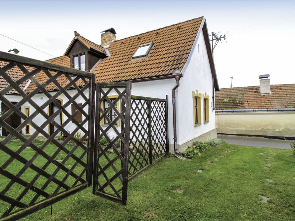 Sky, Building, Window, House, Land Lot, Wood, Plant, Cottage, Fence, Grass