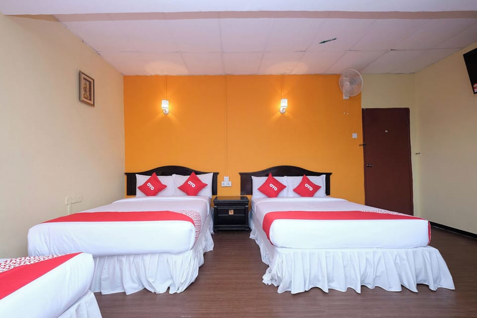 Superior Room, Multiple Beds, Private Bathroom