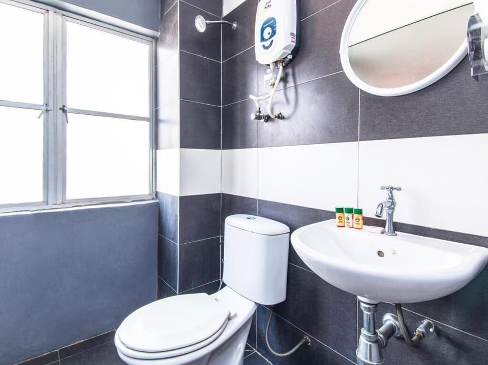 Bidet, towels, soap, shampoo