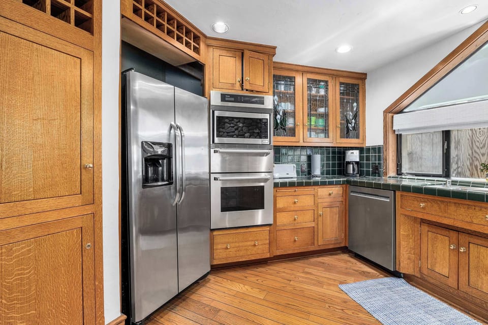 Kitchen - Main Floor