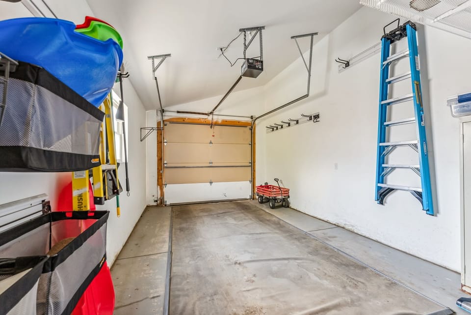 Garage: Parking for 1 car