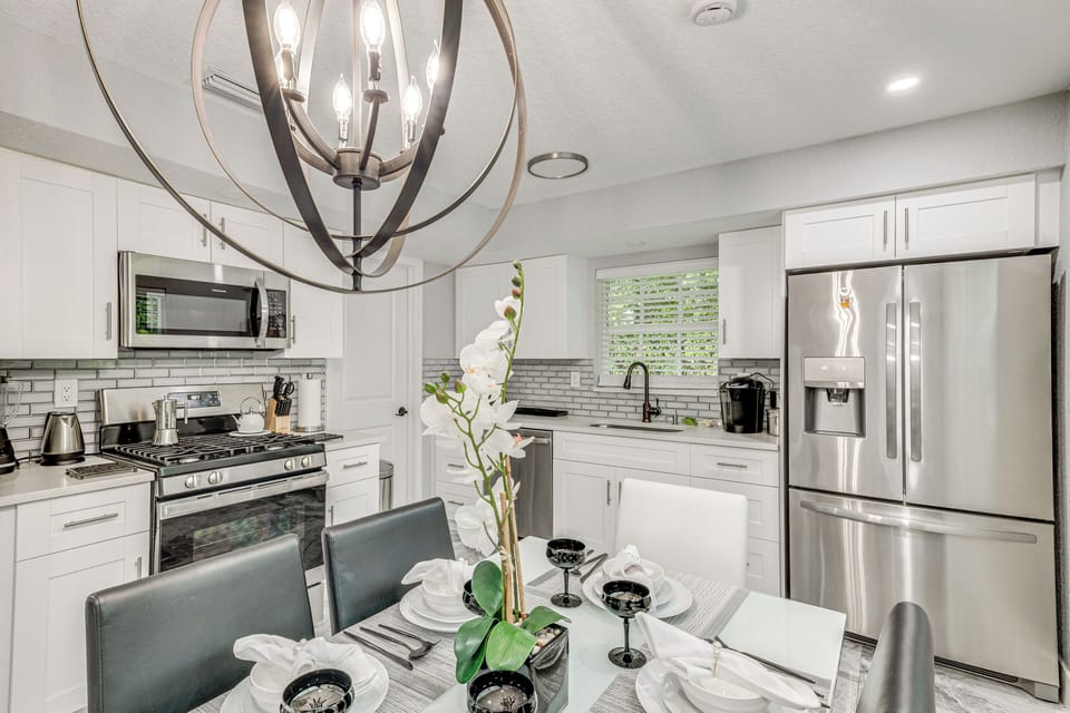 Kitchen | Cooking Basics | Drip & Pod Coffee Makers | Air Fryer | Toaster
