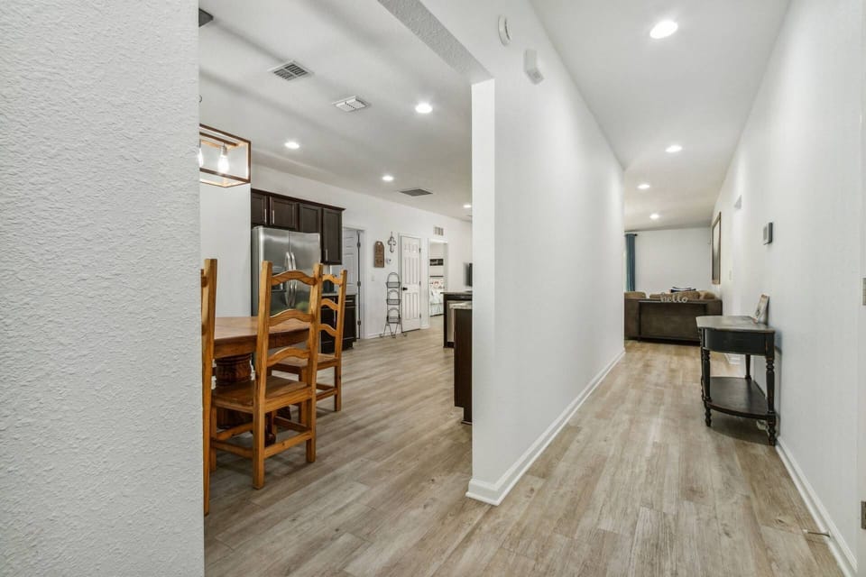Front Entry Hallway