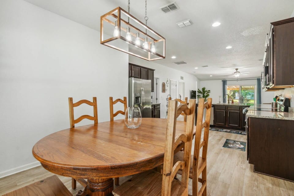 Kitchen Dining!