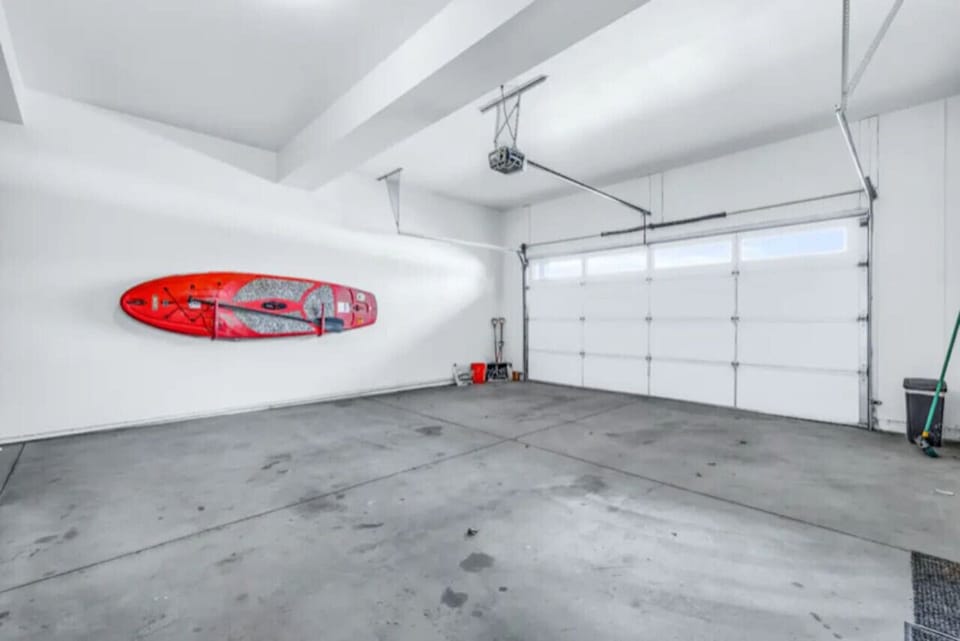 Room to park 2 mid-size vehicles and store your ski-equipment in the attached garage