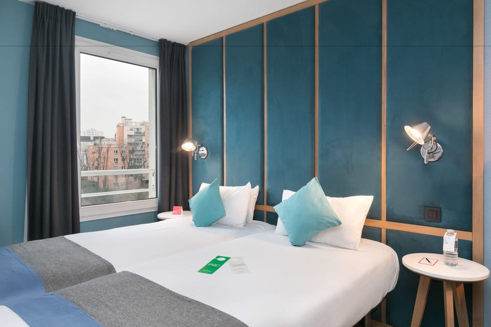 In-room safe, desk, soundproofing, free cribs/infant beds