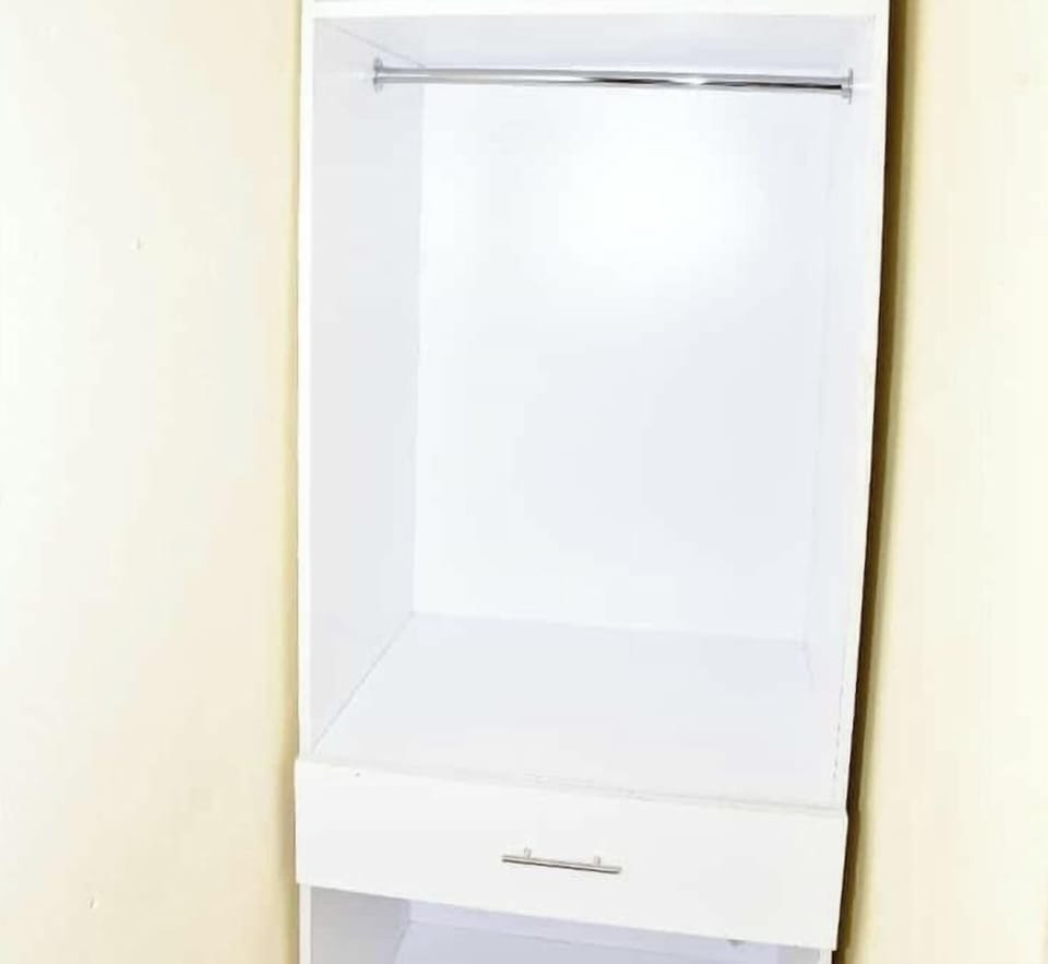 In-room safe, laptop workspace, blackout drapes, iron/ironing board