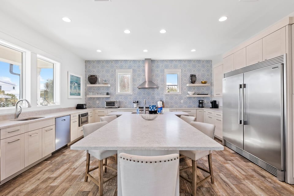 Spacious kitchen perfect for making meals for large families!
