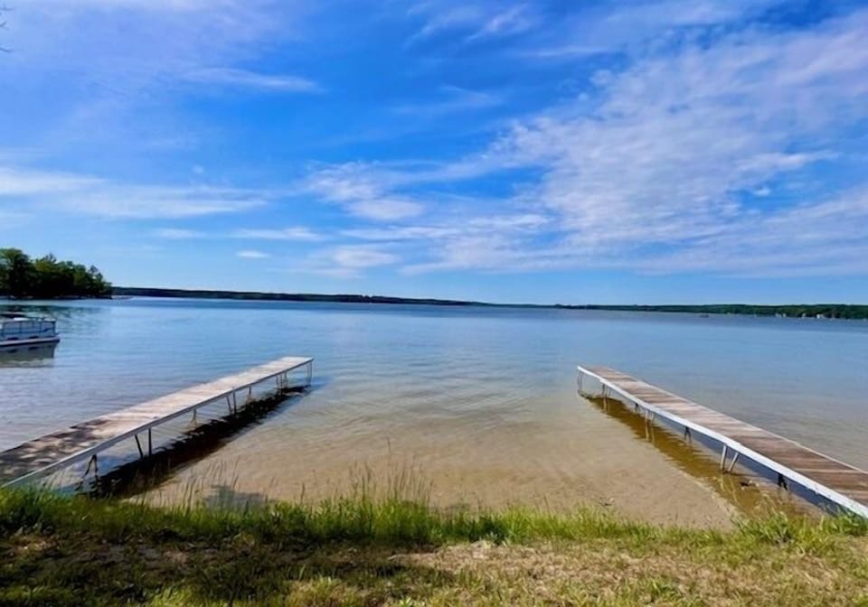 OVERALL:  The private dock for Forrest's Cabin is the dock on the left in the photo.  (The other dock is for Vivian's Cabin, which is also available for rent.)