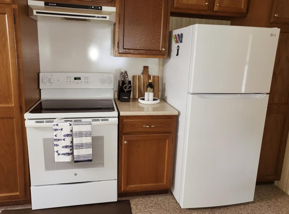 KITCHEN:  Full kitchen with all appliances including a dishwasher.