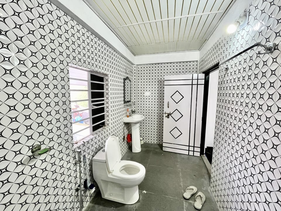 Family Double Room, Balcony, Mountain View | Bathroom | Shower, towels, soap