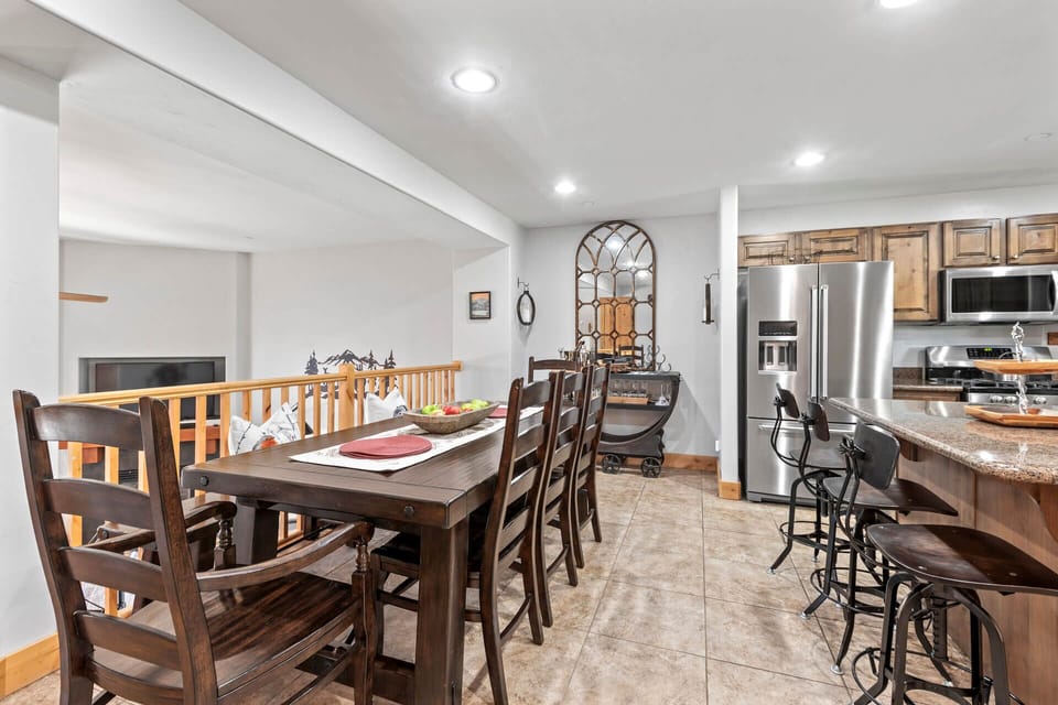 Bear Hollow Village 5667 by Moose Management