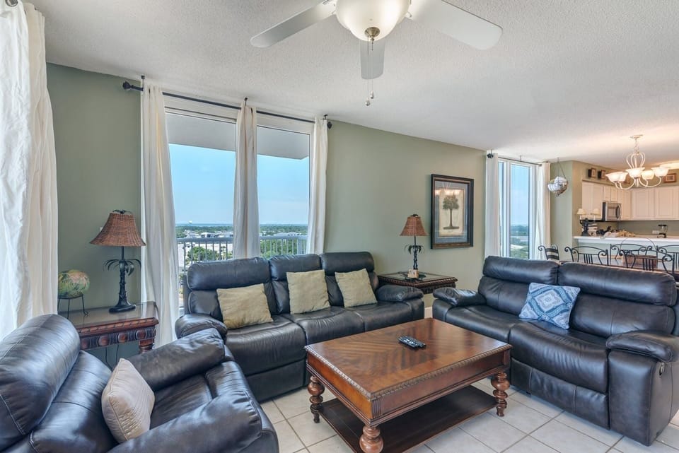 Condo, 3 Bedrooms | Living area | Smart TV, streaming services