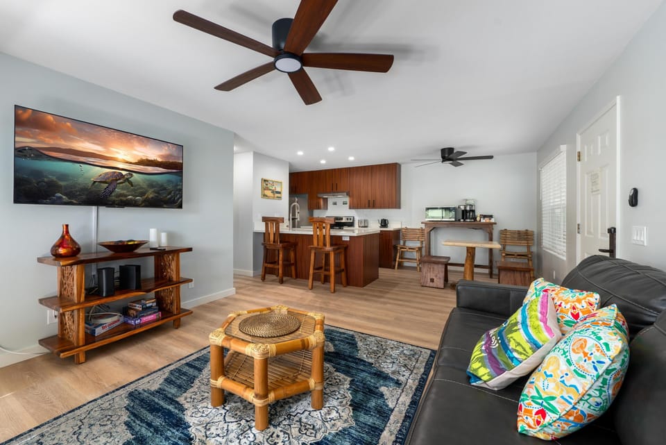 Townhome, 2 Bedrooms | Living area | Smart TV