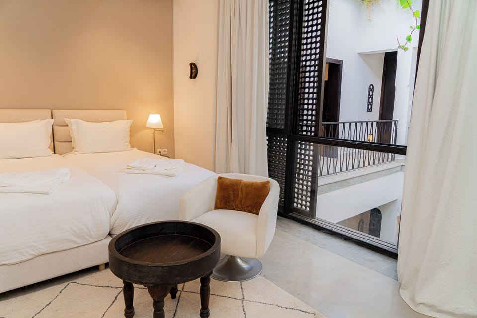 Deluxe Twin Room, Mobility Accessible, Non Smoking | Select Comfort beds, in-room safe, desk, free WiFi