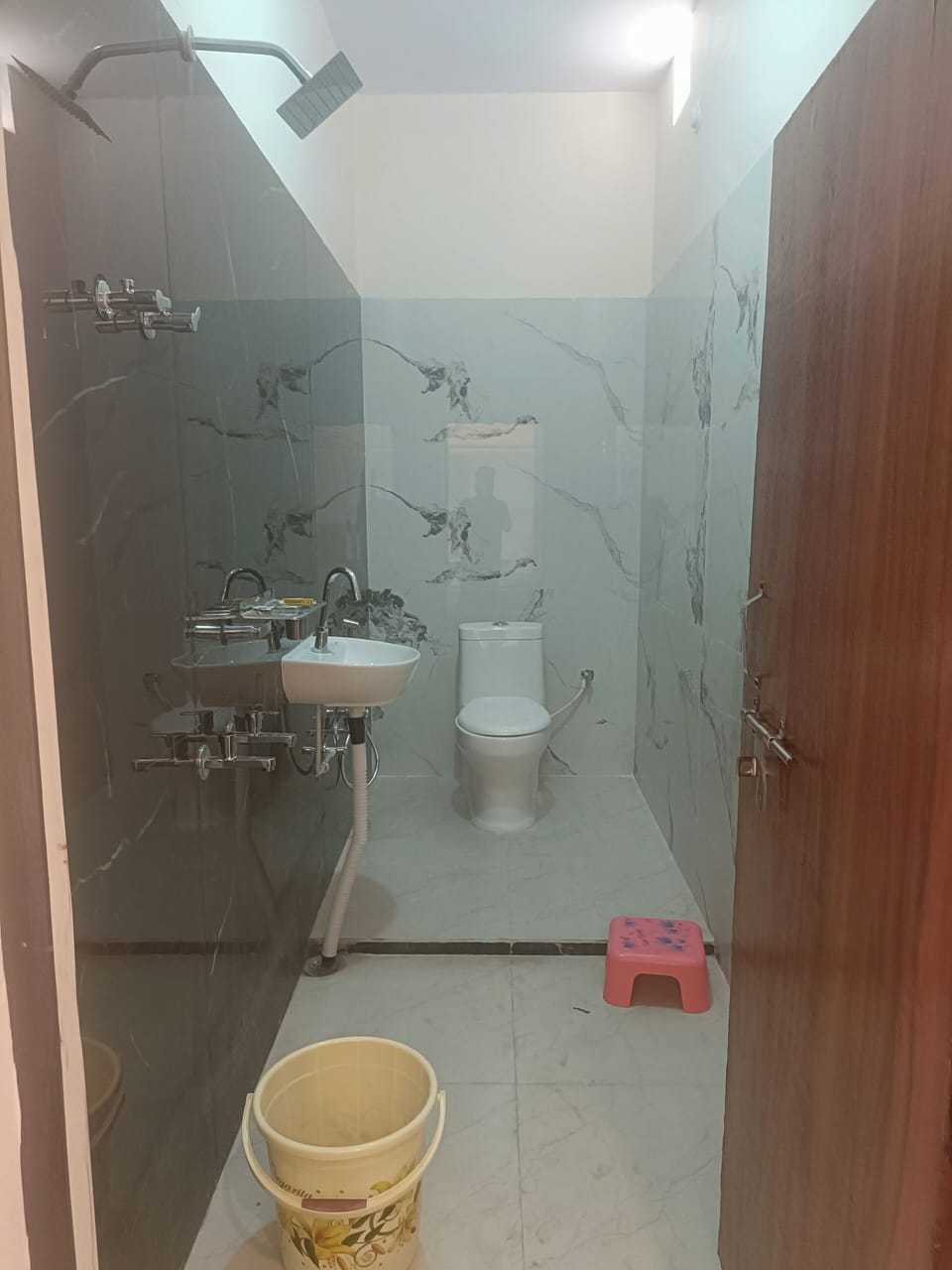 Deluxe Double Room, City View | In-room safe, desk, soundproofing, iron/ironing board