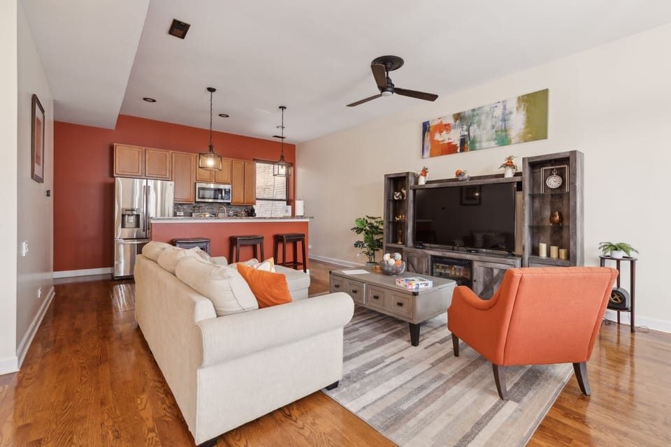 Furniture, Indoors, Living Room, Floor, Flooring