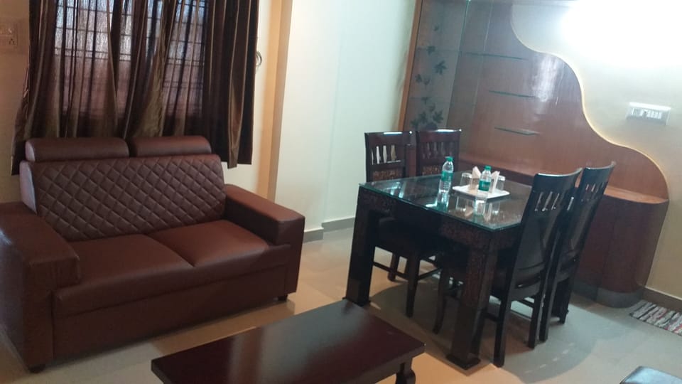 Executive Apartment, Balcony | Iron/ironing board, free WiFi