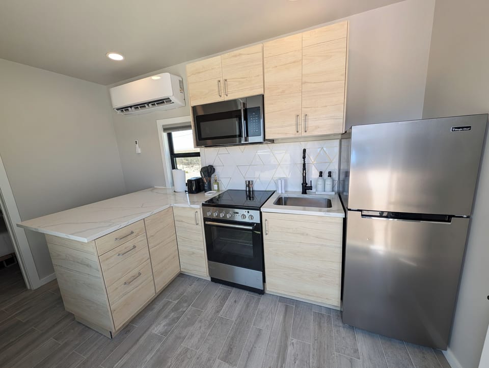 Economy Apartment, Kitchen, Mountain View | Mini-refrigerator