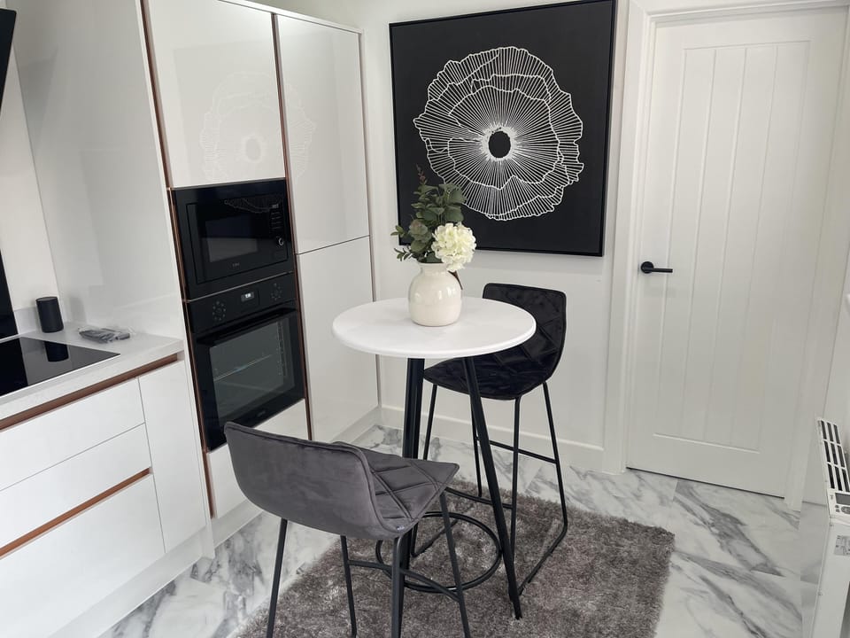 Apartment | Dining