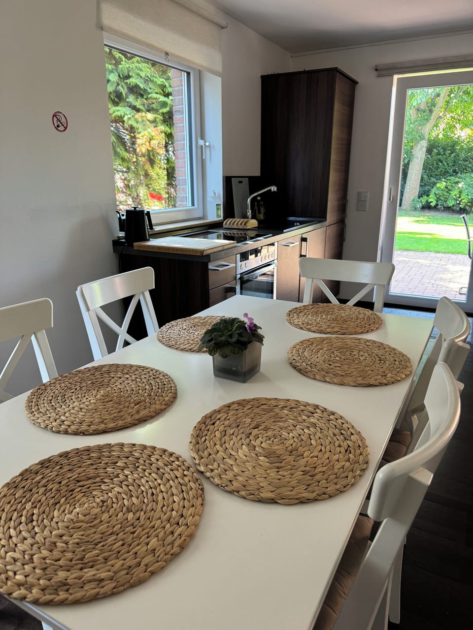 Deluxe House | In-room dining